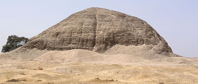 PIRÂMIDE DE AMENEMHET III EM HAWARA