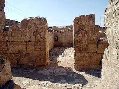 CAPELA NO TEMPLO DE RAMSÉS II