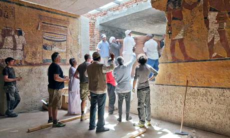 RÉPLICA DA TUMBA DE TUTANKHAMON